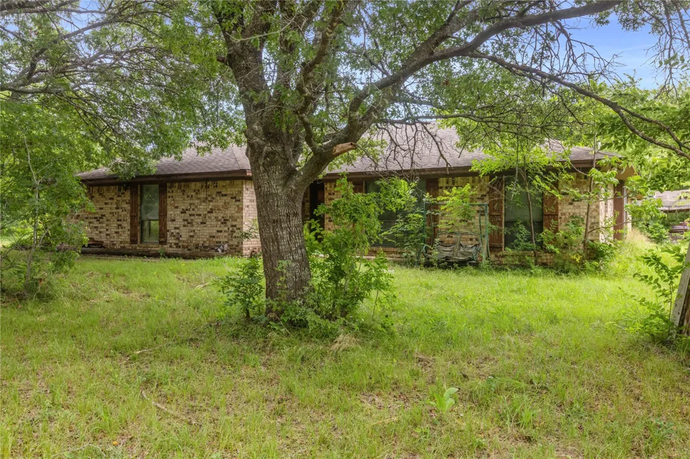 8677 S Fm 898 Whitewright, TX 75491