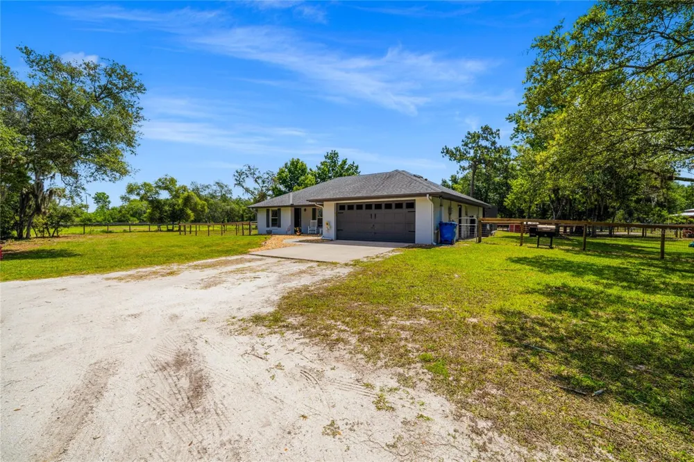135 LINDA SUE DRIVE Lake Helen, FL 32744