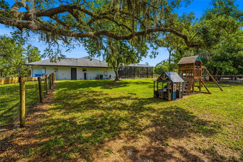 135 LINDA SUE DRIVE Lake Helen, FL 32744