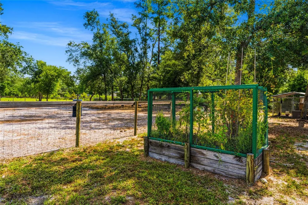 135 LINDA SUE DRIVE Lake Helen, FL 32744