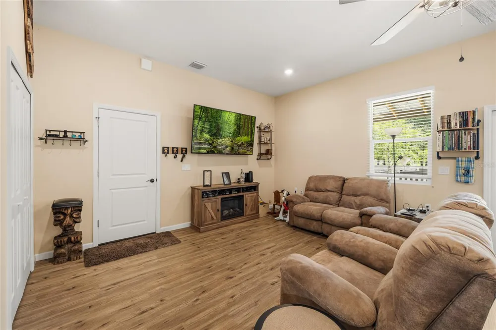 135 LINDA SUE DRIVE Lake Helen, FL 32744