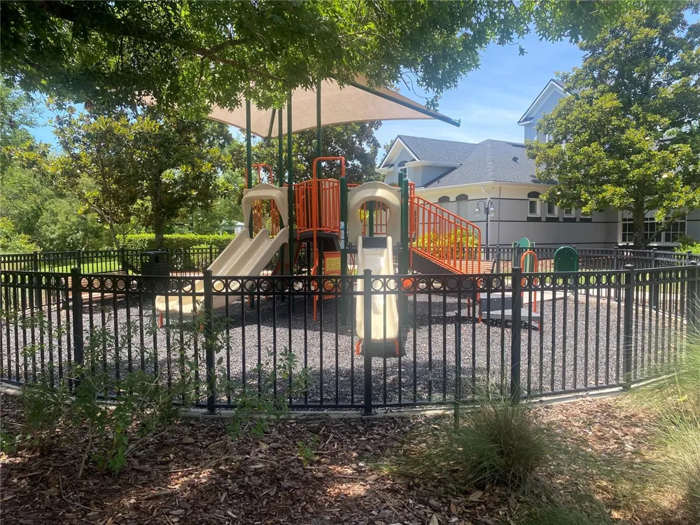 1532 SHALLCROSS AVE Orlando, FL 32828