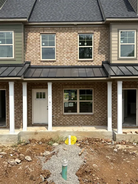 135 Ace Ave