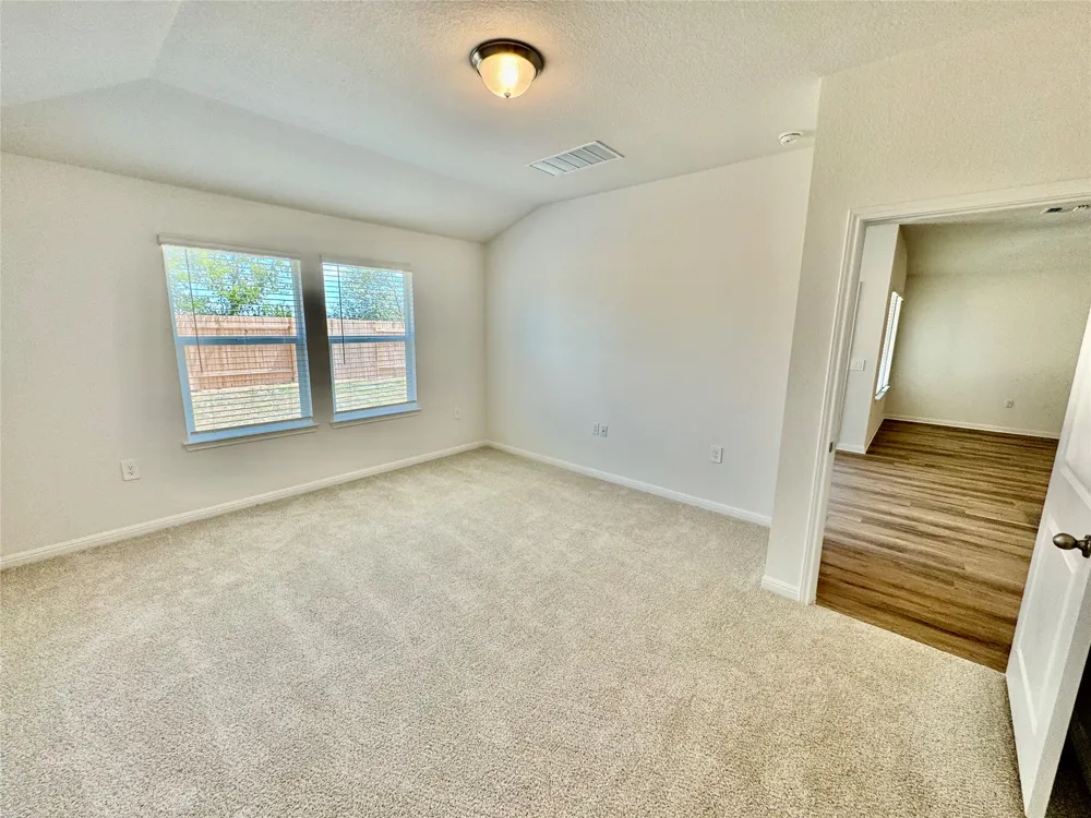 12516 Saint Thomas Drive Del Valle, TX 78617