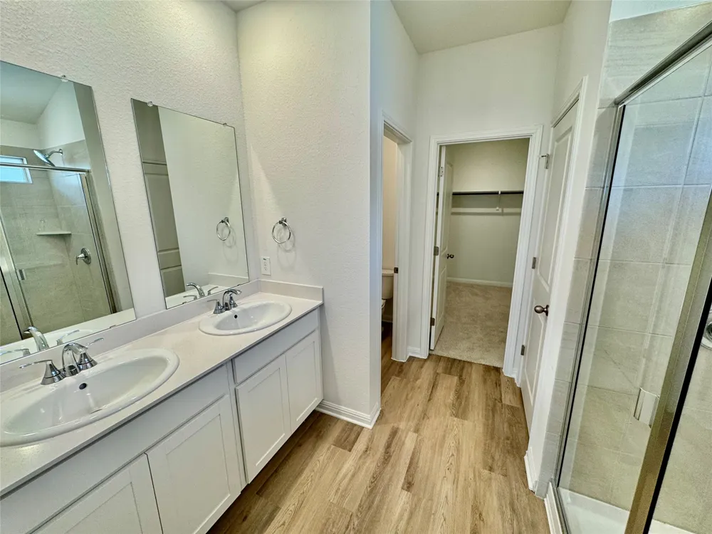 12516 Saint Thomas Drive Del Valle, TX 78617