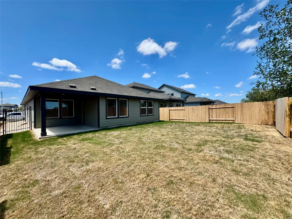 12516 Saint Thomas Drive Del Valle, TX 78617