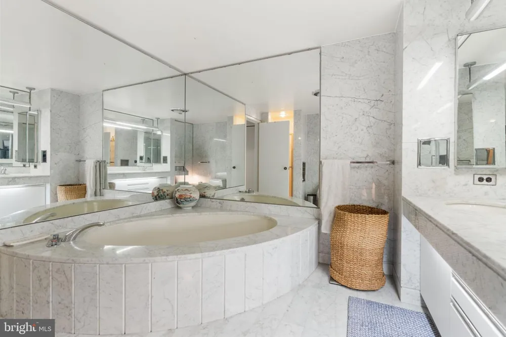1300 CRYSTAL DRIVE #1206S Arlington, VA 22202