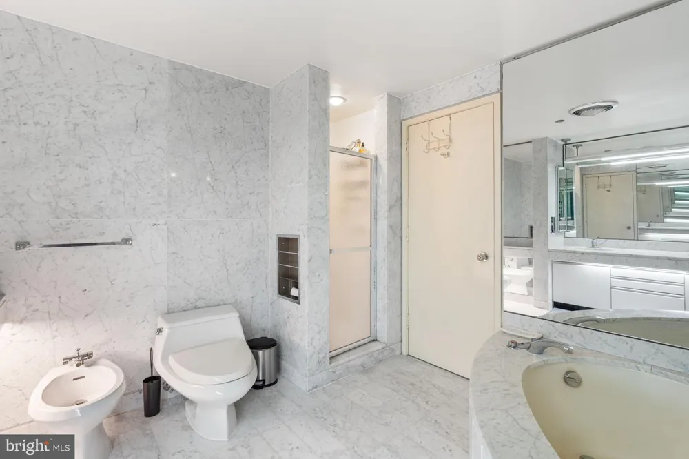 1300 CRYSTAL DRIVE #1206S Arlington, VA 22202