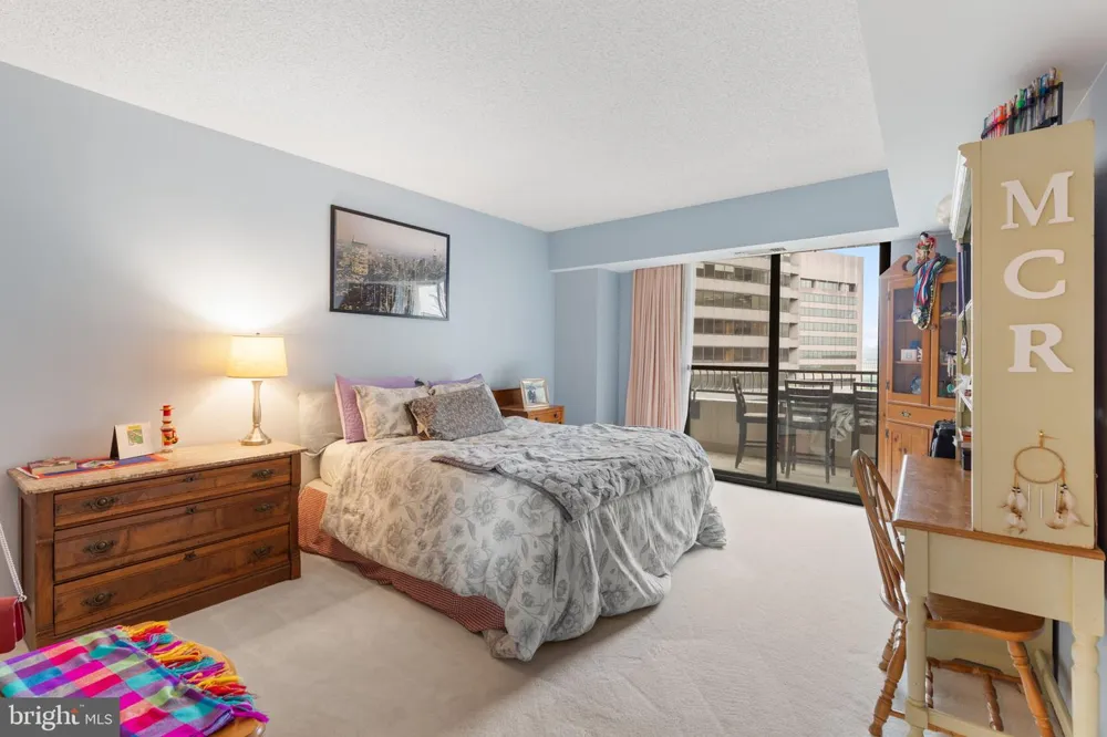 1300 CRYSTAL DRIVE #1206S Arlington, VA 22202