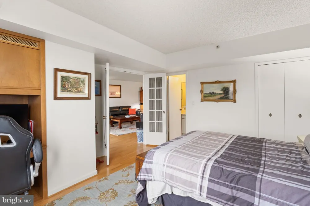 1300 CRYSTAL DRIVE #1206S Arlington, VA 22202