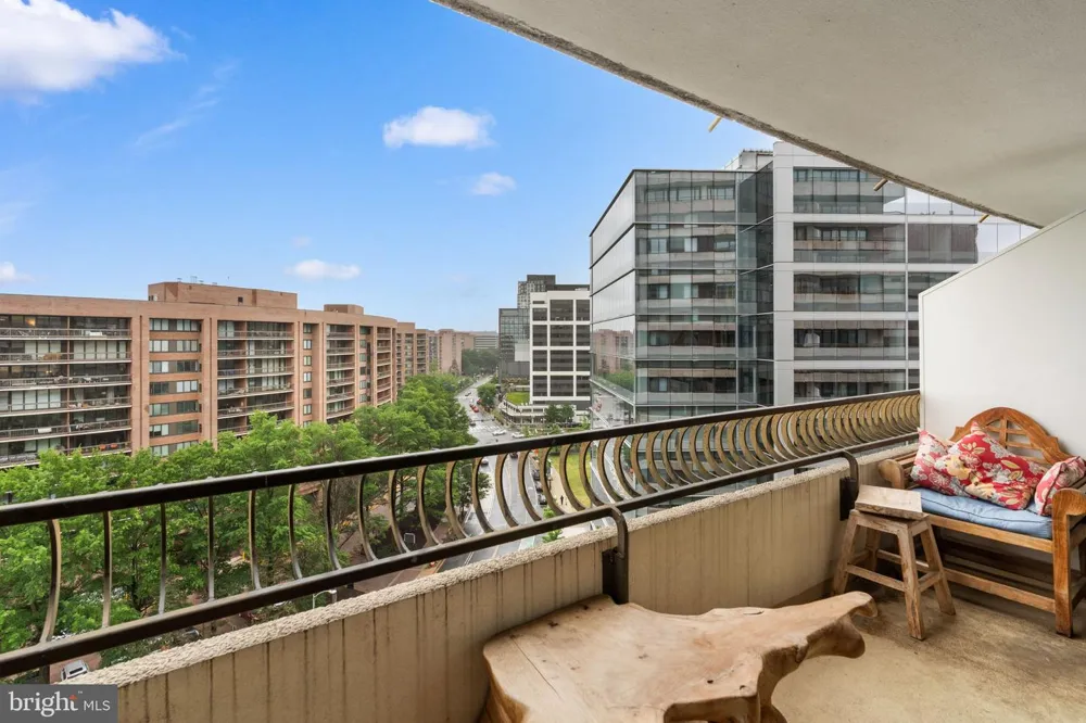 1300 CRYSTAL DRIVE #1206S Arlington, VA 22202
