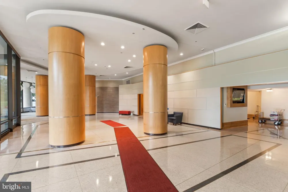 1300 CRYSTAL DRIVE #1206S Arlington, VA 22202