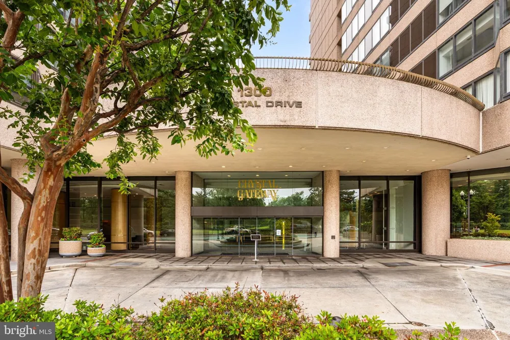 1300 CRYSTAL DRIVE #1206S Arlington, VA 22202