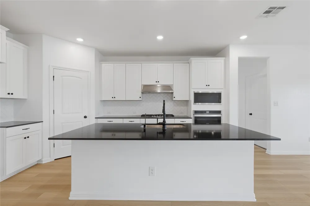 12900 Cerro Castellan Trace Manor, TX 78653