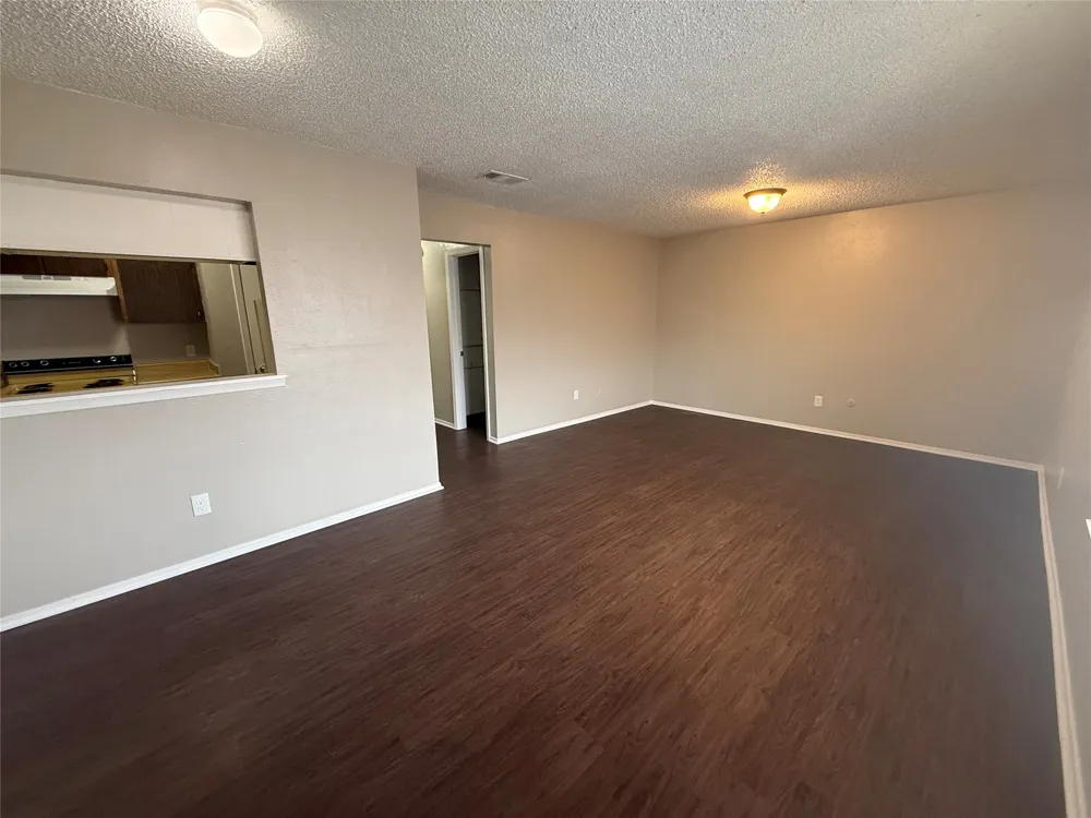 1704 Short Street #C Cleburne, TX 76033
