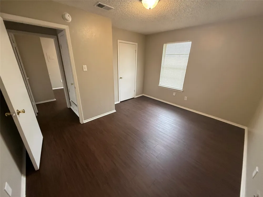 1704 Short Street #C Cleburne, TX 76033