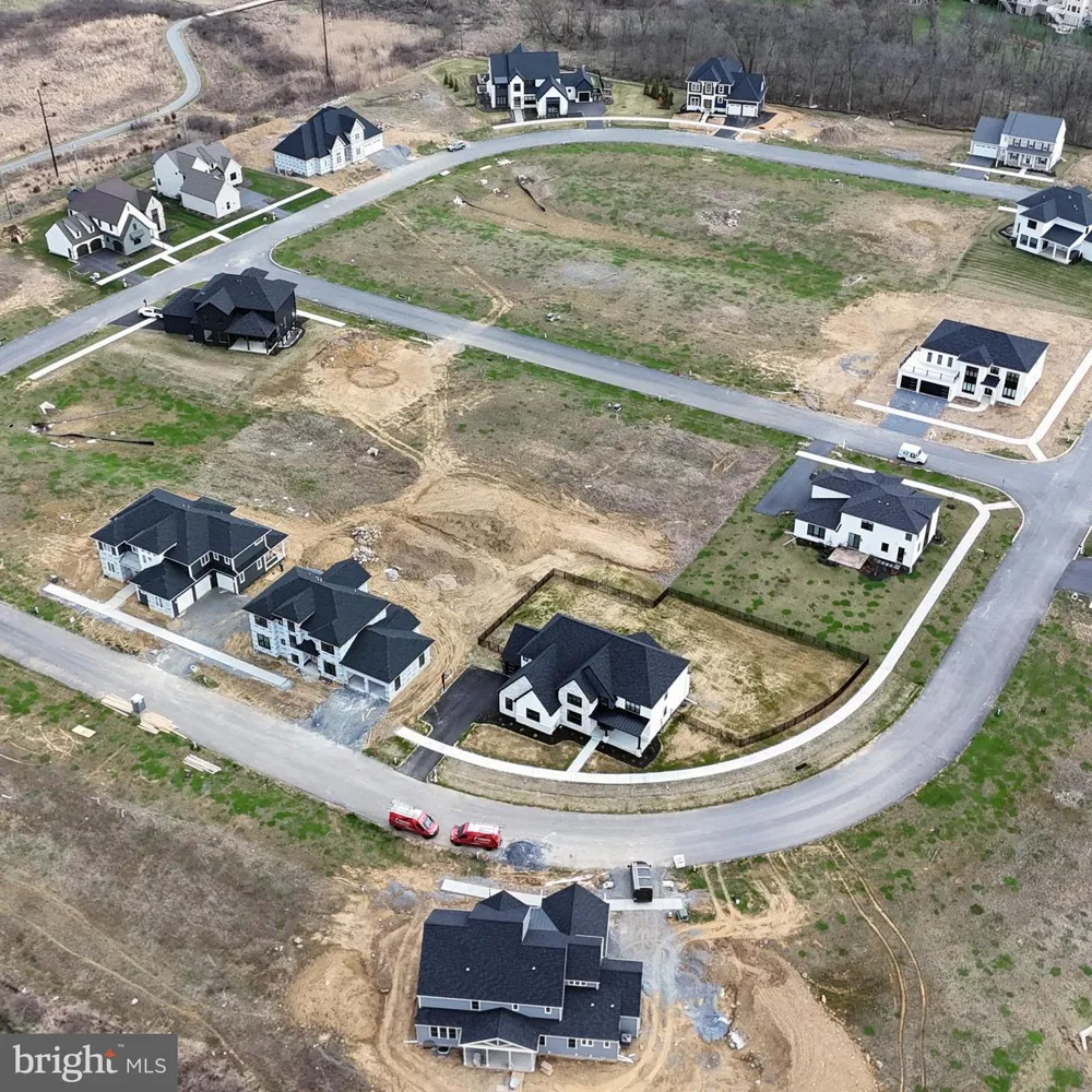 602 DOLLY DRIVE Lancaster, PA 17601
