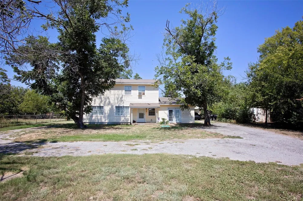 1115 Old Jacksboro Rd Graham, TX 76450