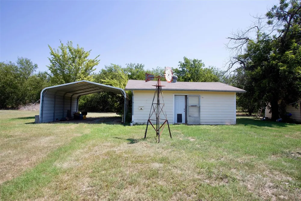 1115 Old Jacksboro Rd Graham, TX 76450