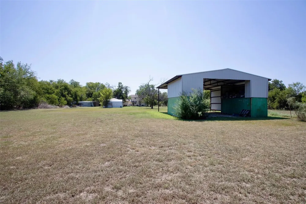 1115 Old Jacksboro Rd Graham, TX 76450