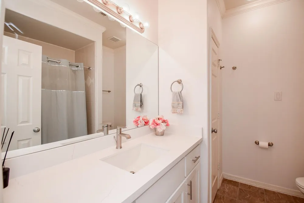 155 White Drive Bellaire, TX 77401
