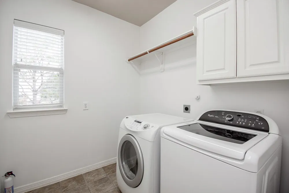 155 White Drive Bellaire, TX 77401
