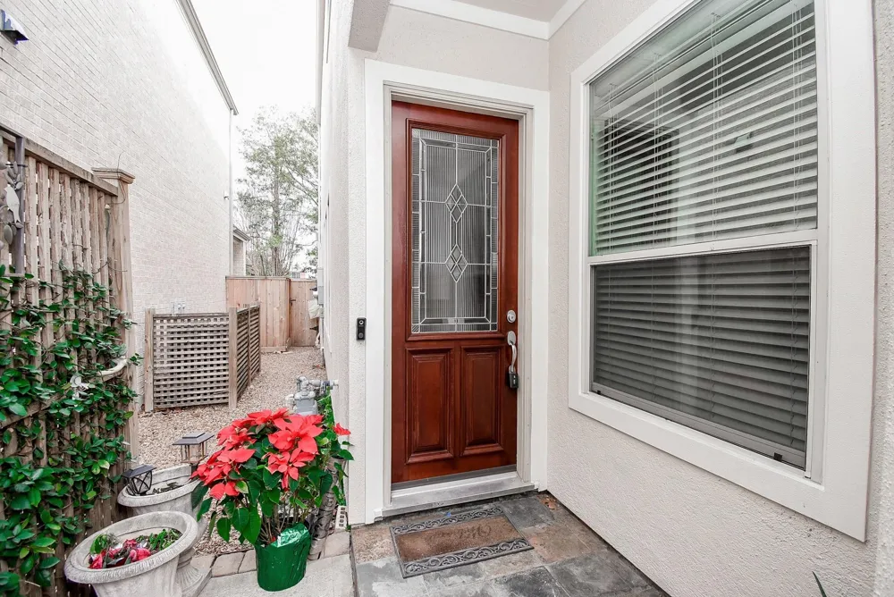 155 White Drive Bellaire, TX 77401