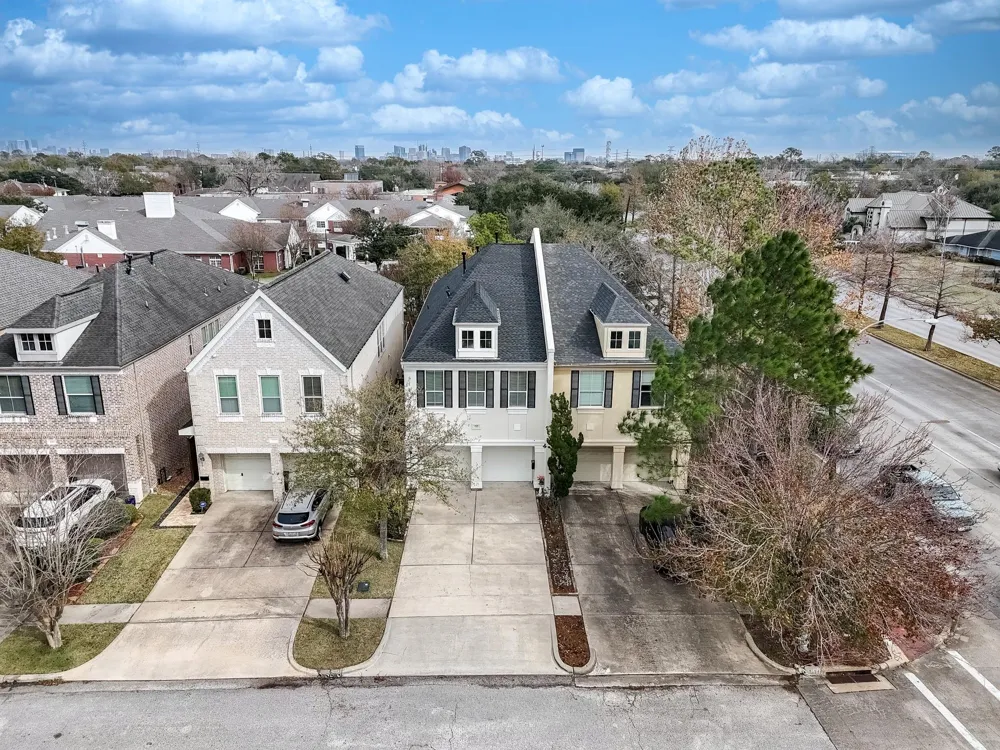 155 White Drive Bellaire, TX 77401