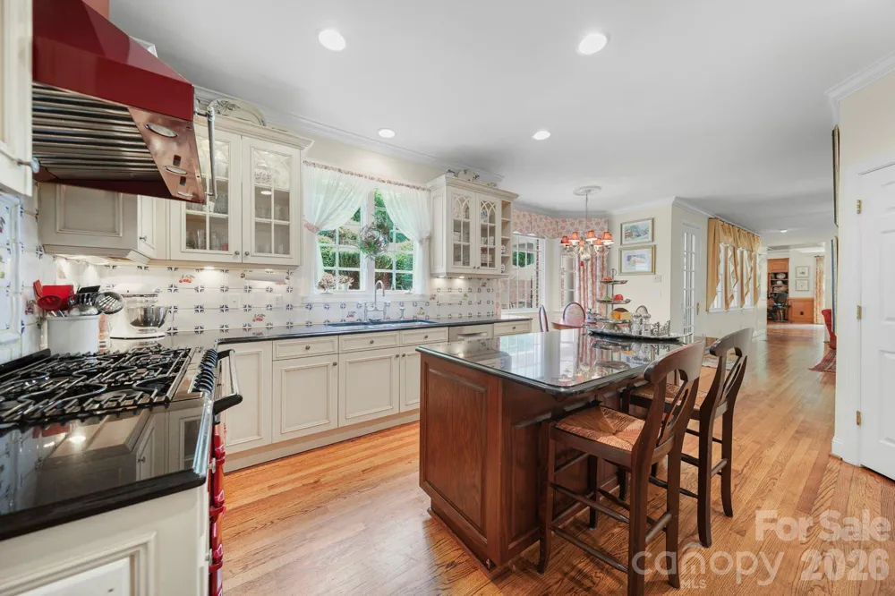 512 Stuart Ridge Cramerton, NC 28032