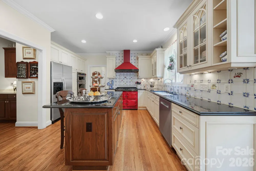 512 Stuart Ridge Cramerton, NC 28032
