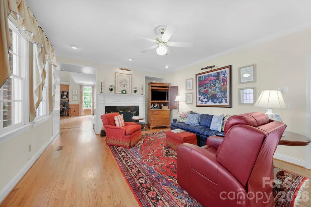 512 Stuart Ridge Cramerton, NC 28032