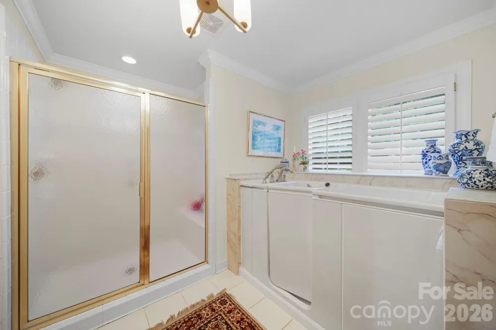 512 Stuart Ridge Cramerton, NC 28032