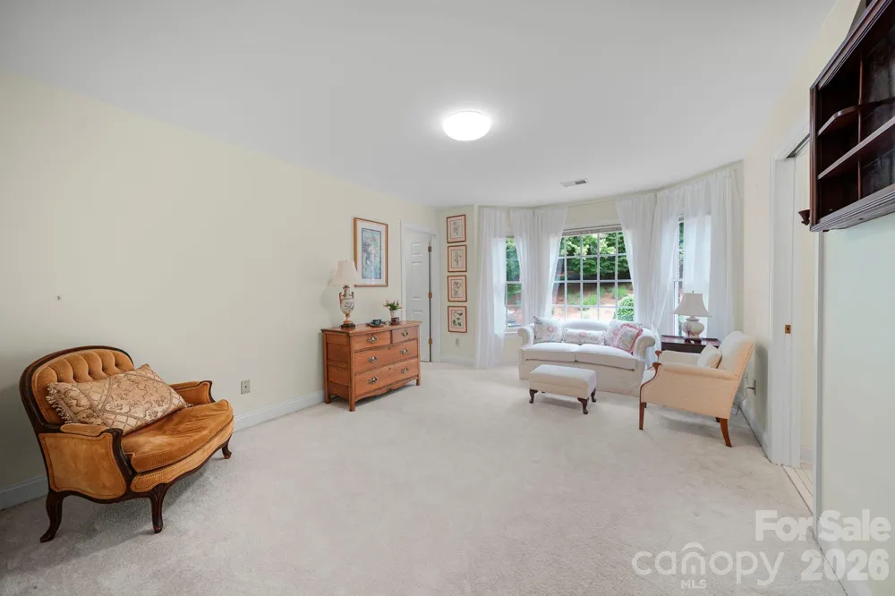 512 Stuart Ridge Cramerton, NC 28032