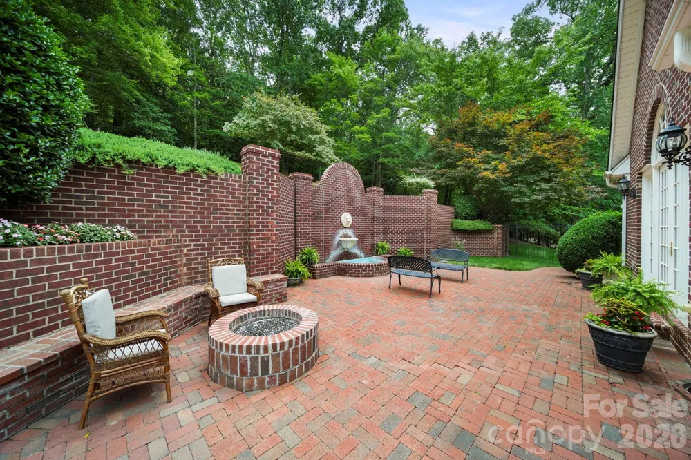 512 Stuart Ridge Cramerton, NC 28032