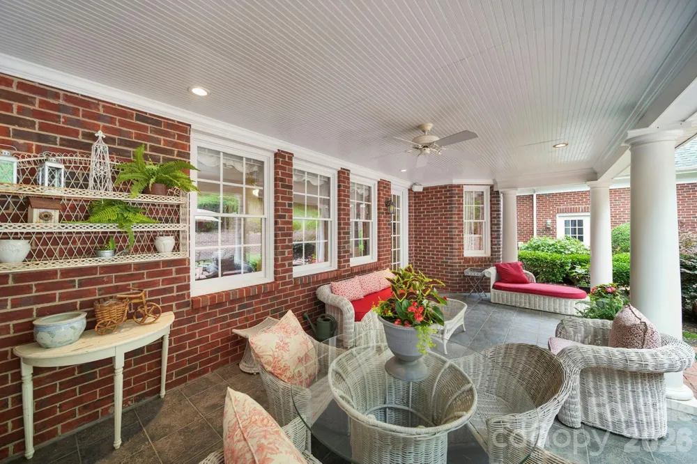 512 Stuart Ridge Cramerton, NC 28032