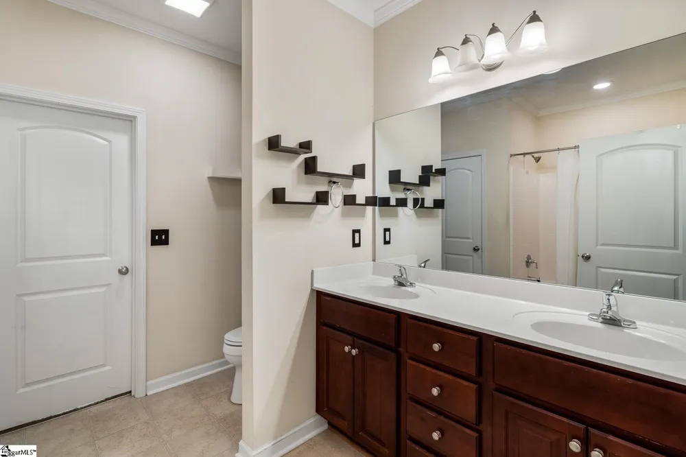57 Bay Springs Drive Simpsonville, SC 29681