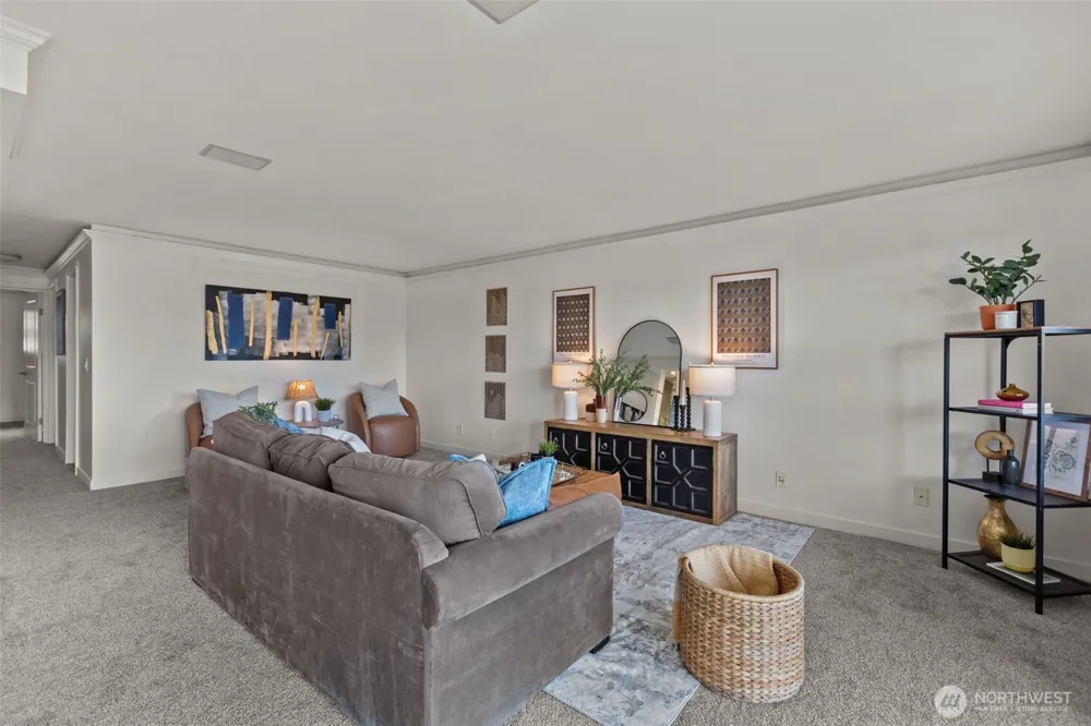 701 122nd Avenue NE #205 Bellevue, WA 98005