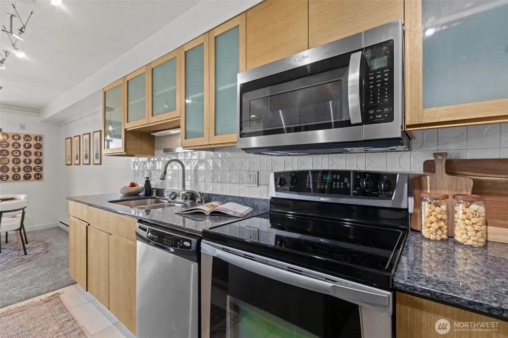 701 122nd Avenue NE #205 Bellevue, WA 98005
