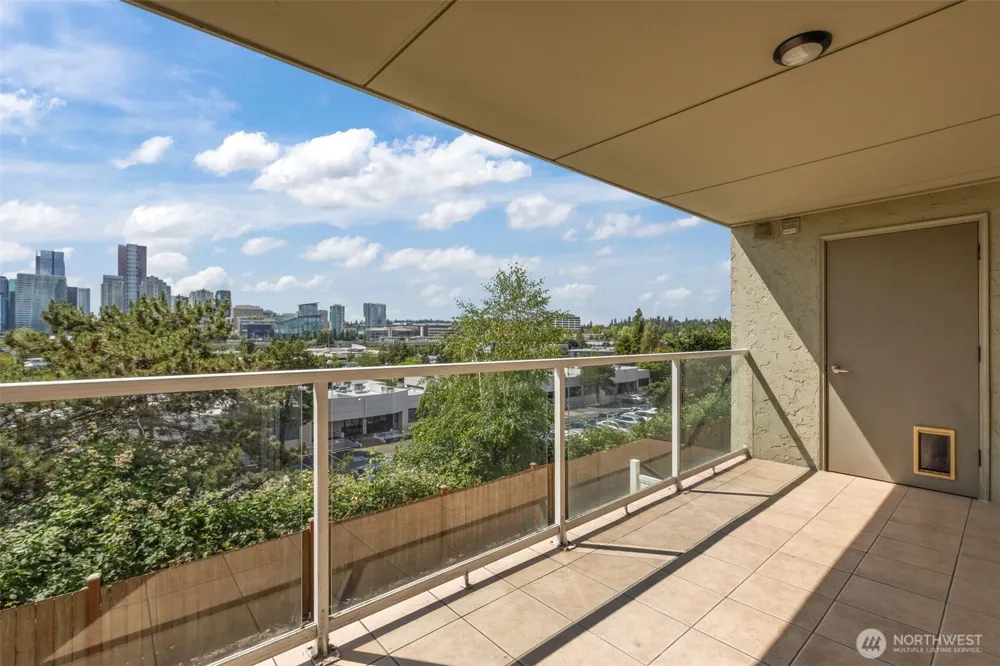 701 122nd Avenue NE #205 Bellevue, WA 98005