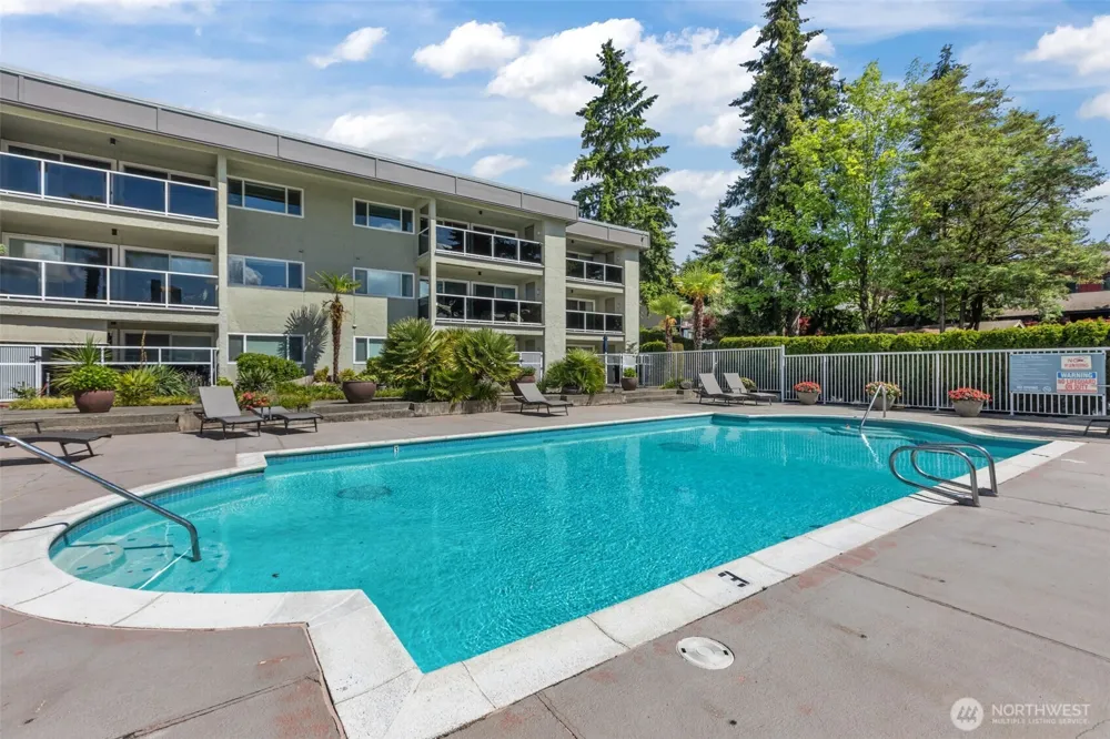 701 122nd Avenue NE #205 Bellevue, WA 98005
