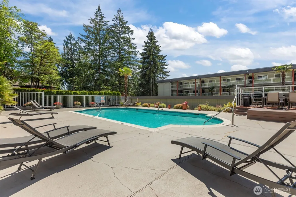701 122nd Avenue NE #205 Bellevue, WA 98005