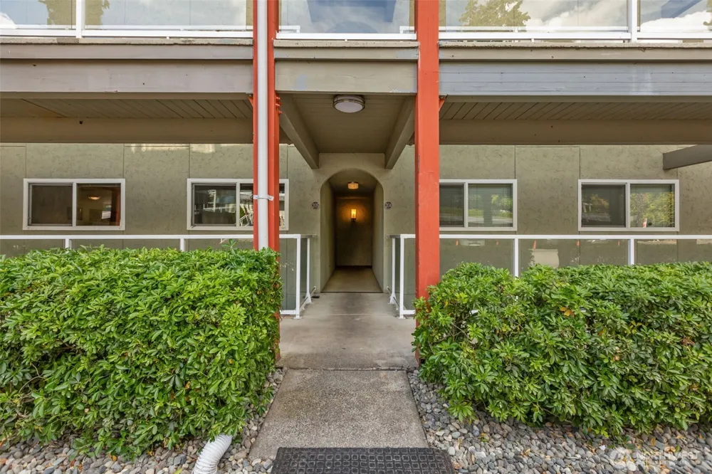 701 122nd Avenue NE #205 Bellevue, WA 98005