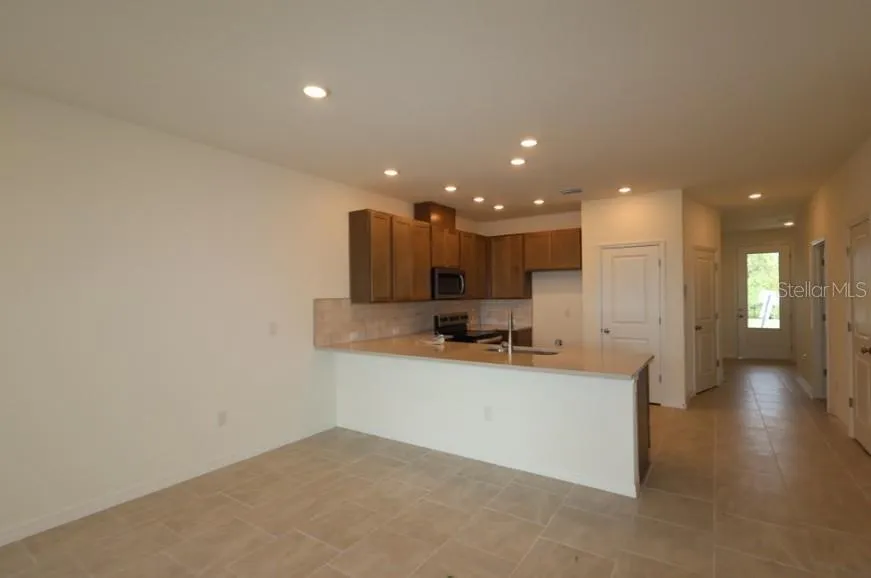 6353 JENSEN VIEW AVENUE Apollo Beach, FL 33572