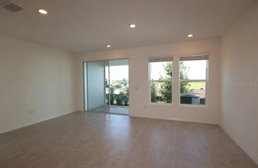 6353 JENSEN VIEW AVENUE Apollo Beach, FL 33572