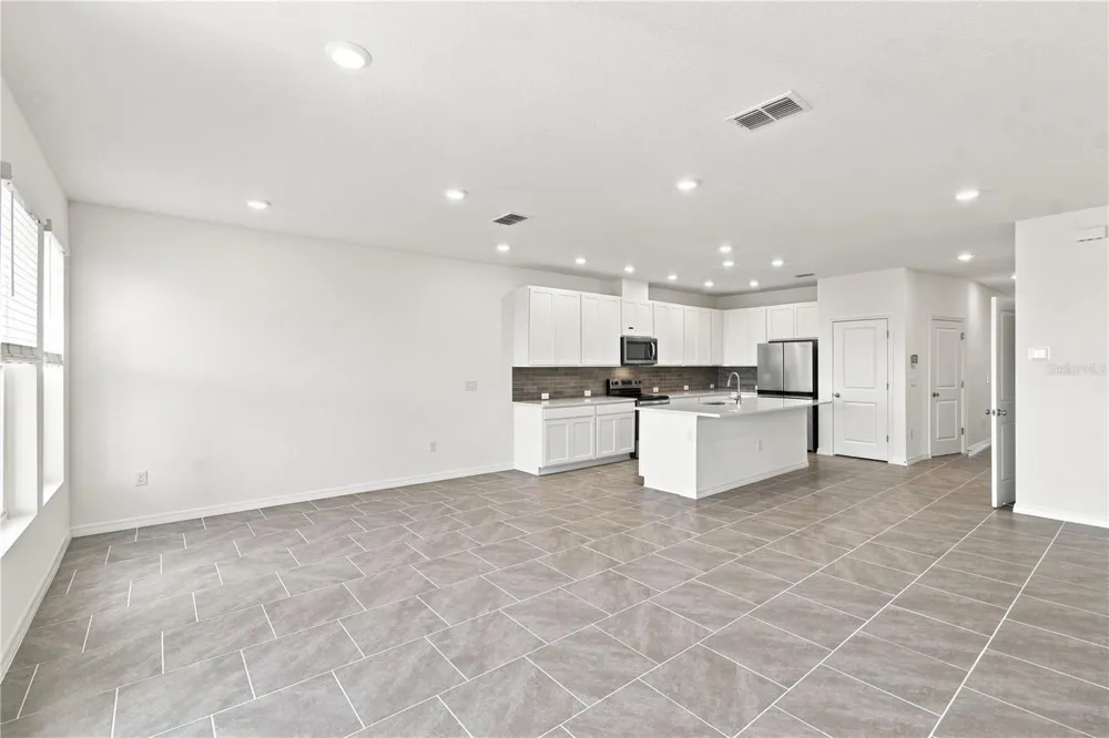 6355 JENSEN VIEW AVENUE Apollo Beach, FL 33572