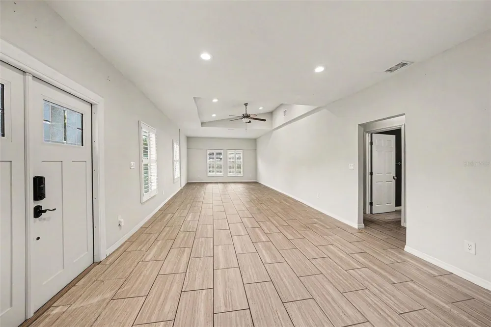 4809 HIGHLAND AVENUE Tampa, FL 33603