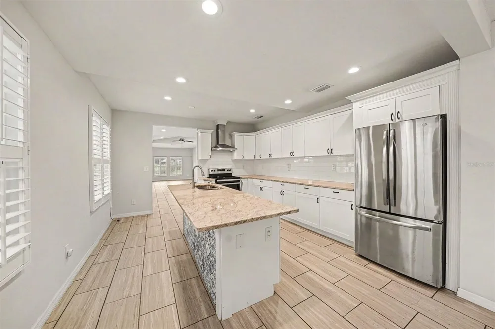 4809 HIGHLAND AVENUE Tampa, FL 33603