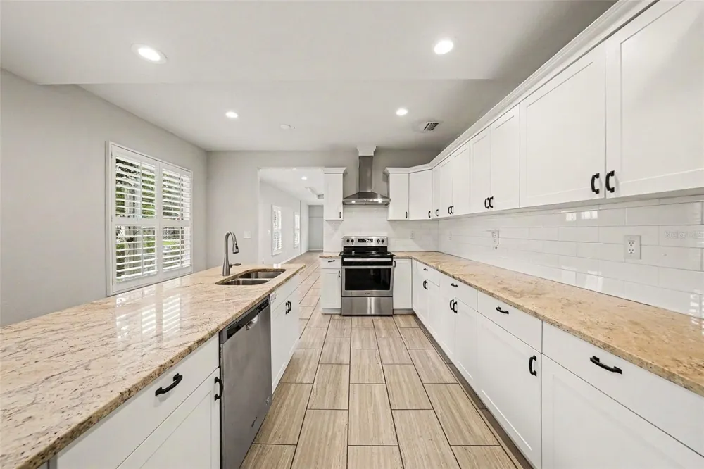 4809 HIGHLAND AVENUE Tampa, FL 33603
