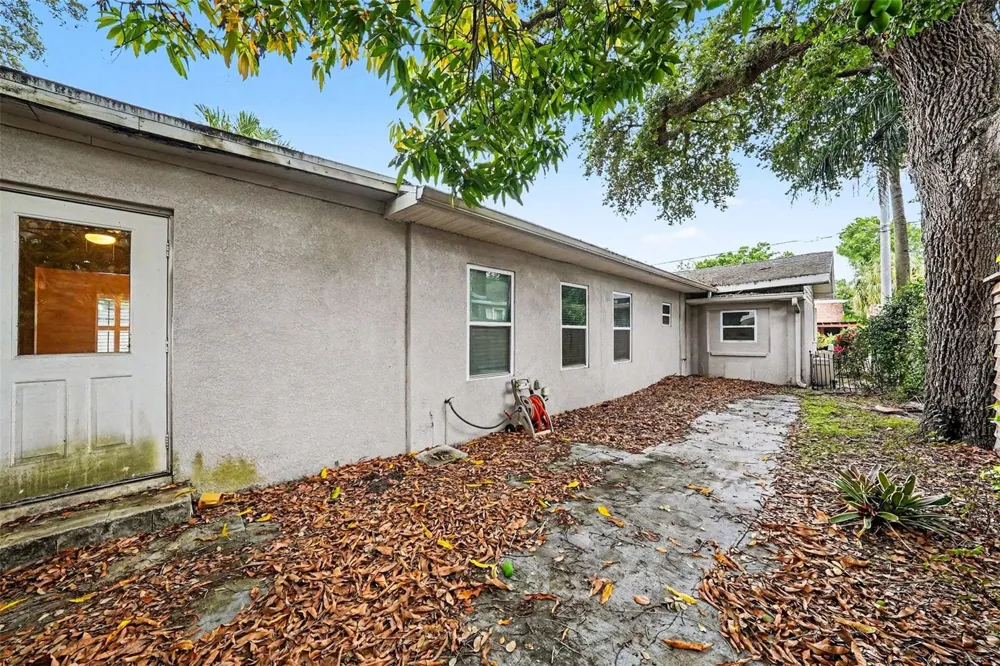 4809 HIGHLAND AVENUE Tampa, FL 33603