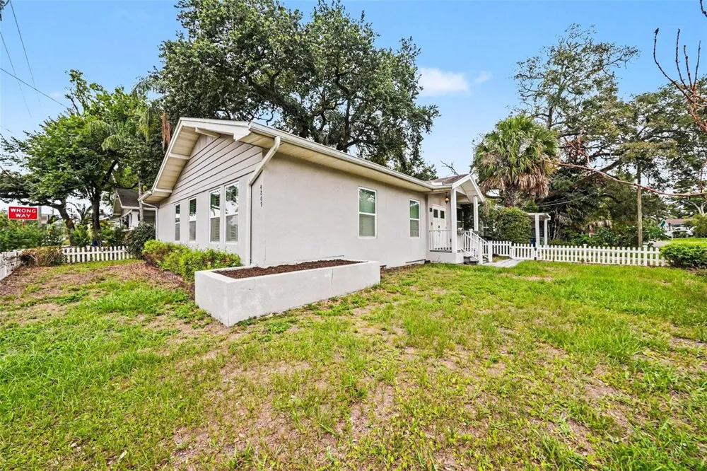 4809 HIGHLAND AVENUE Tampa, FL 33603